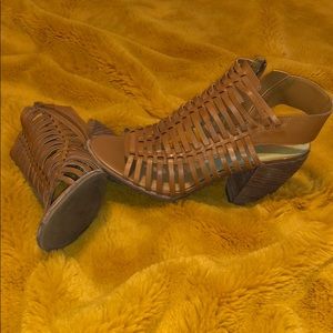 Dolce Vita Caged Heels SZ 8.5